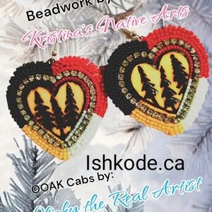 Heart-Shaped Medicine Wheel Beaded Earrings with Tree Design